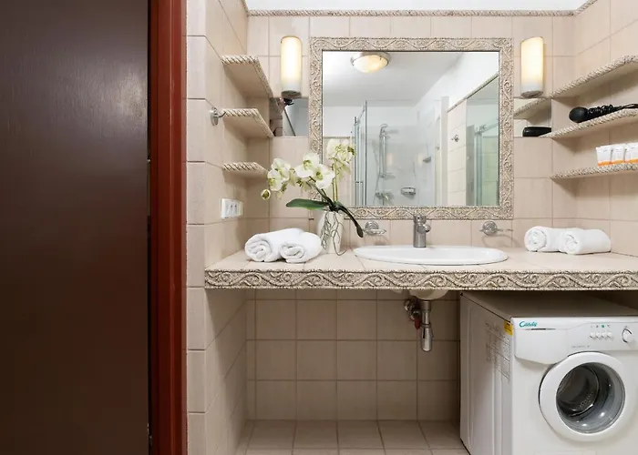 公寓 Tarifa - By The Sea By Renters *